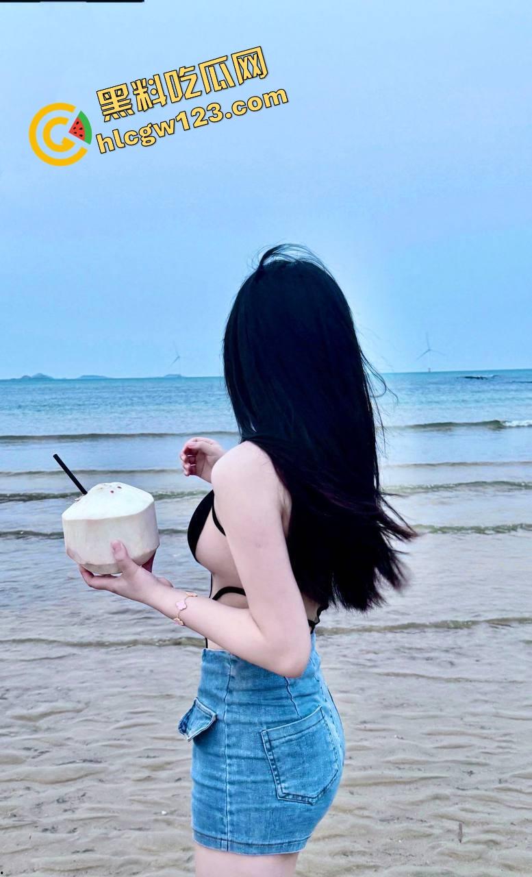 摄影是假 调教是真，上海交大学姐【陈璐】酒店私房写真拍到湿，裤子还没脱完腿就夹紧了！-2