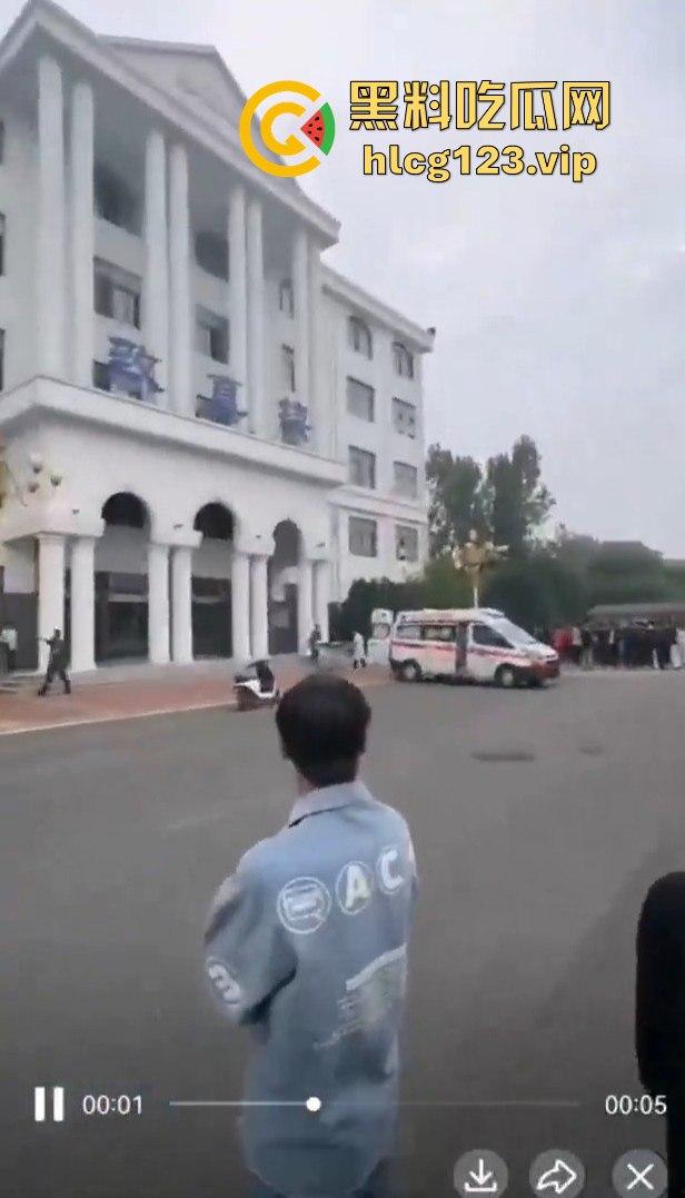 河南技师学院血案后续！学生被砸死，头断了，公安还派人威胁家属删视频！-5