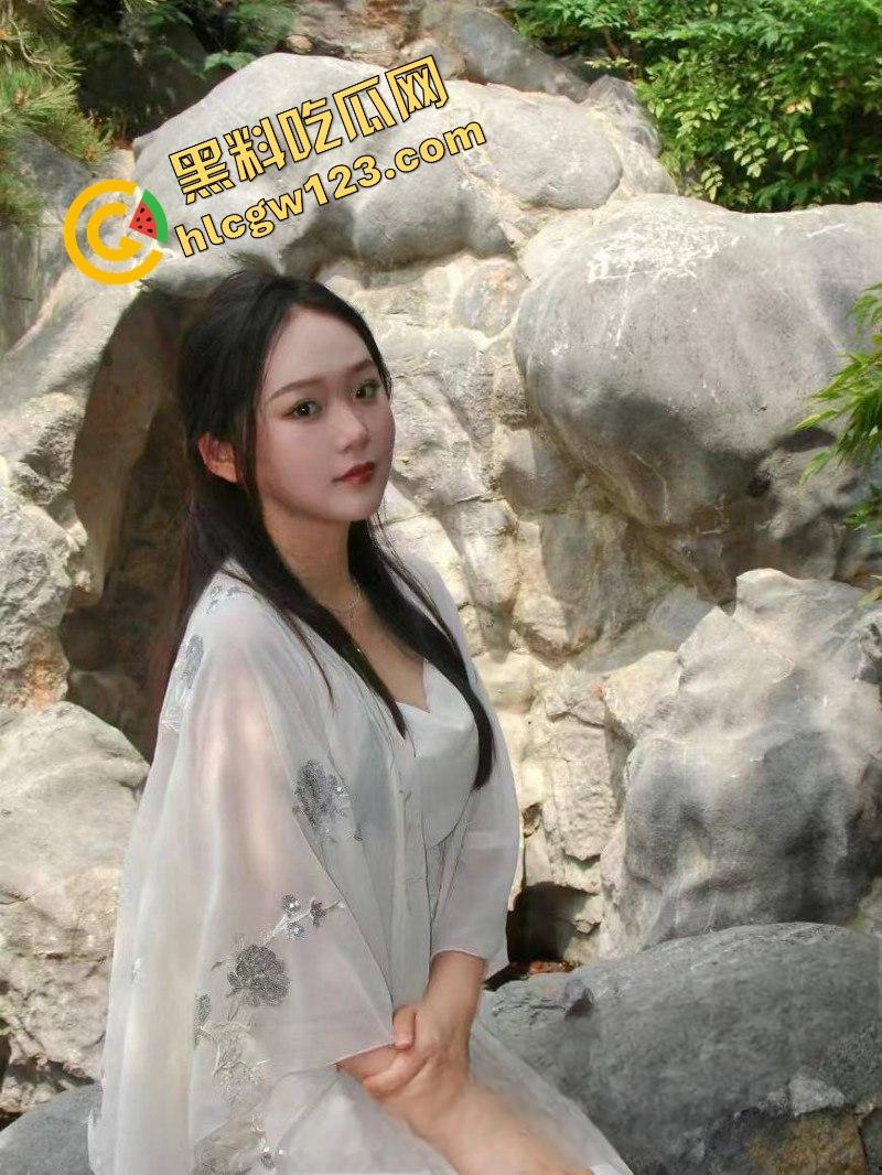 海角淫神『奶气草莓』春药放倒女儿班主任家访，高雅黑丝淫子发骚露真形，嫩洞狠泪操液淫汁狂!-2