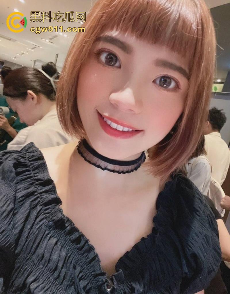 长沙大眼短发妹【李芷琳】淫乱生活曝光，3p做爱调教，道具自慰深喉舔屌，妥妥的反差骚逼！-4