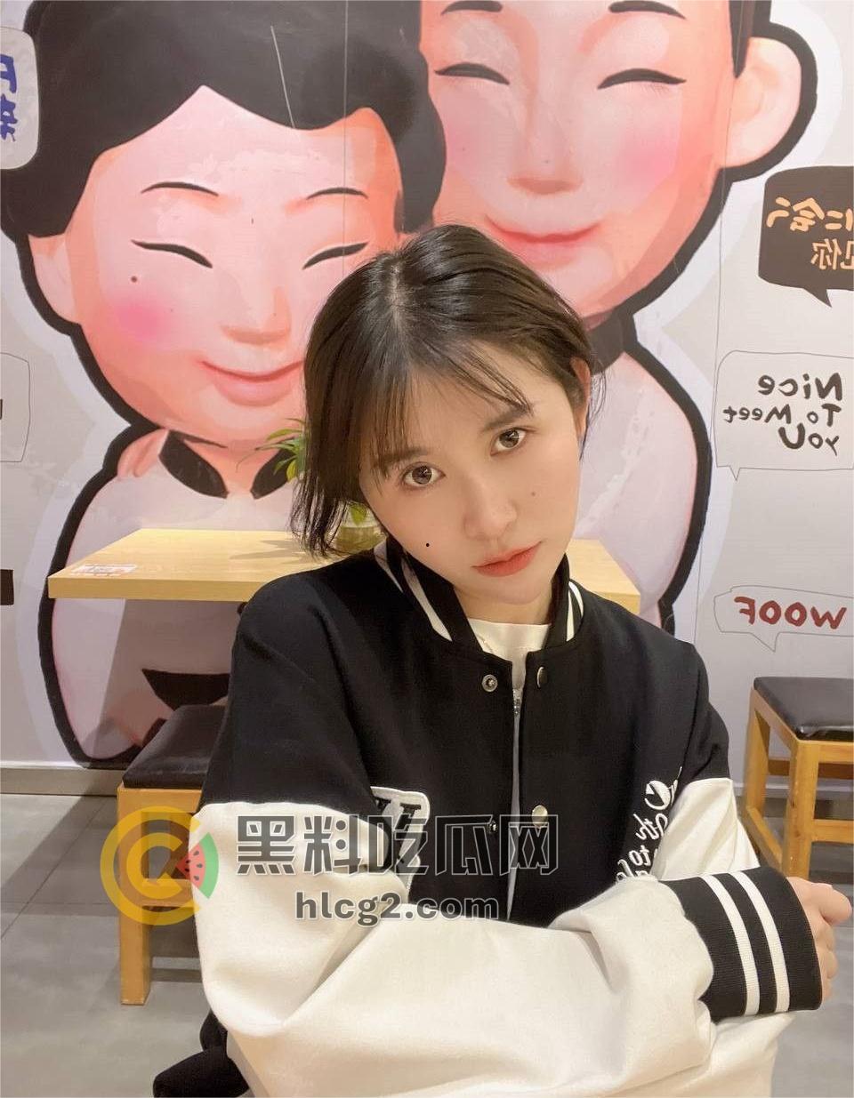 瓜友投稿：极品人妻「李晓玲」长年出差丈夫不在家，淫荡炮友分享让人咋舌-3