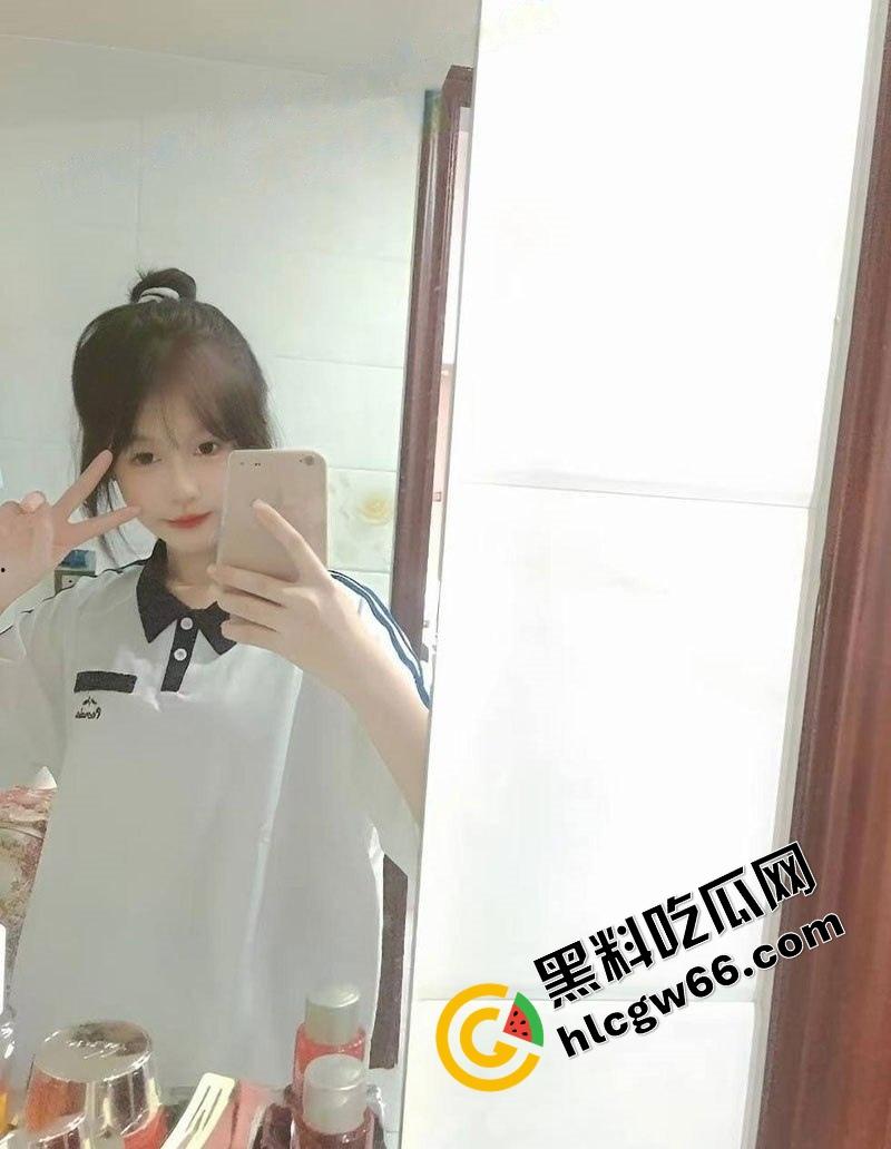 温医大骚货【潘晓蕾】私拍流出，洗澡露奶掰逼诱惑，被猛男后入干到哆嗦，床都干塌了！-7