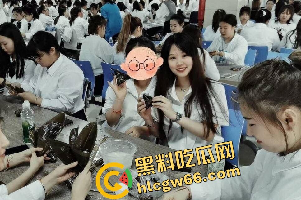 济南护理学院小母狗『胡玉沙』背着男友约炮已婚男被曝光，双腿大开当情妇，被干的叫到抽搐！-5