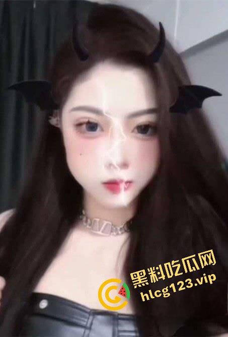 济南MIX酒吧风骚营销【露露】偷情视频爆出！御姐范儿加少妇风情，现场火爆啪啪让人看直了眼！-5