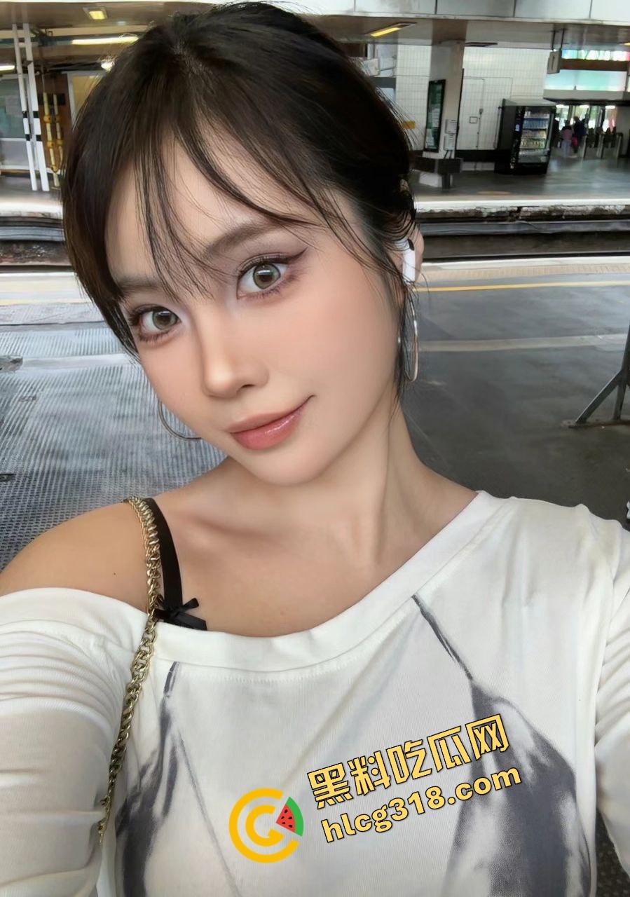 山西太原小骚货为完成主人任务大胆车内全裸露出，邀请路人大爷摸摸看B，大爷不犹豫直接上手！-5