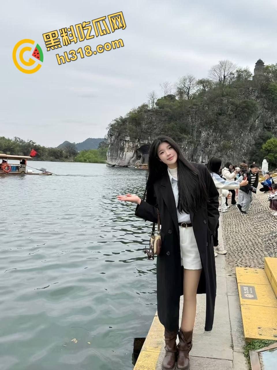 广西桂林理工大学【莫韩秋】，与男友激情啪啪视频曝光，丰满翘臀母狗被后入爆菊花，爽到浪叫连连 !-4