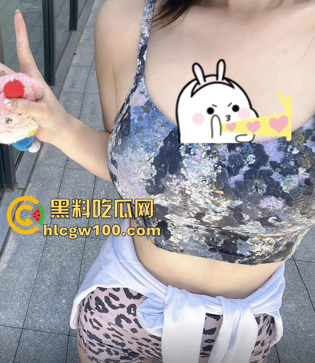 杭州健身教练『Monica』闲鱼大尺度卖二手衣，白花花大奶晃到天花板，不穿内衣拍视频惹圣母举报太可惜！-5
