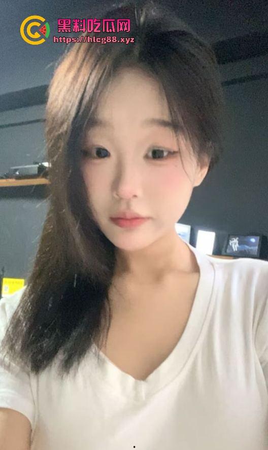 东莞职校浪娃『余欣』07年嫩洞被操开，挖墙脚抢来操翻天，三月同居周周捅洞内射，打胎后逼松得夹不住！-3