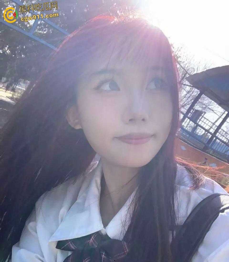 河北衡水职院【马玉婷】，为奢侈包被金主包养调教，可爱JK嫩妹害羞挡脸，露脸口交女上骑乘，后入猛操小母狗！-3