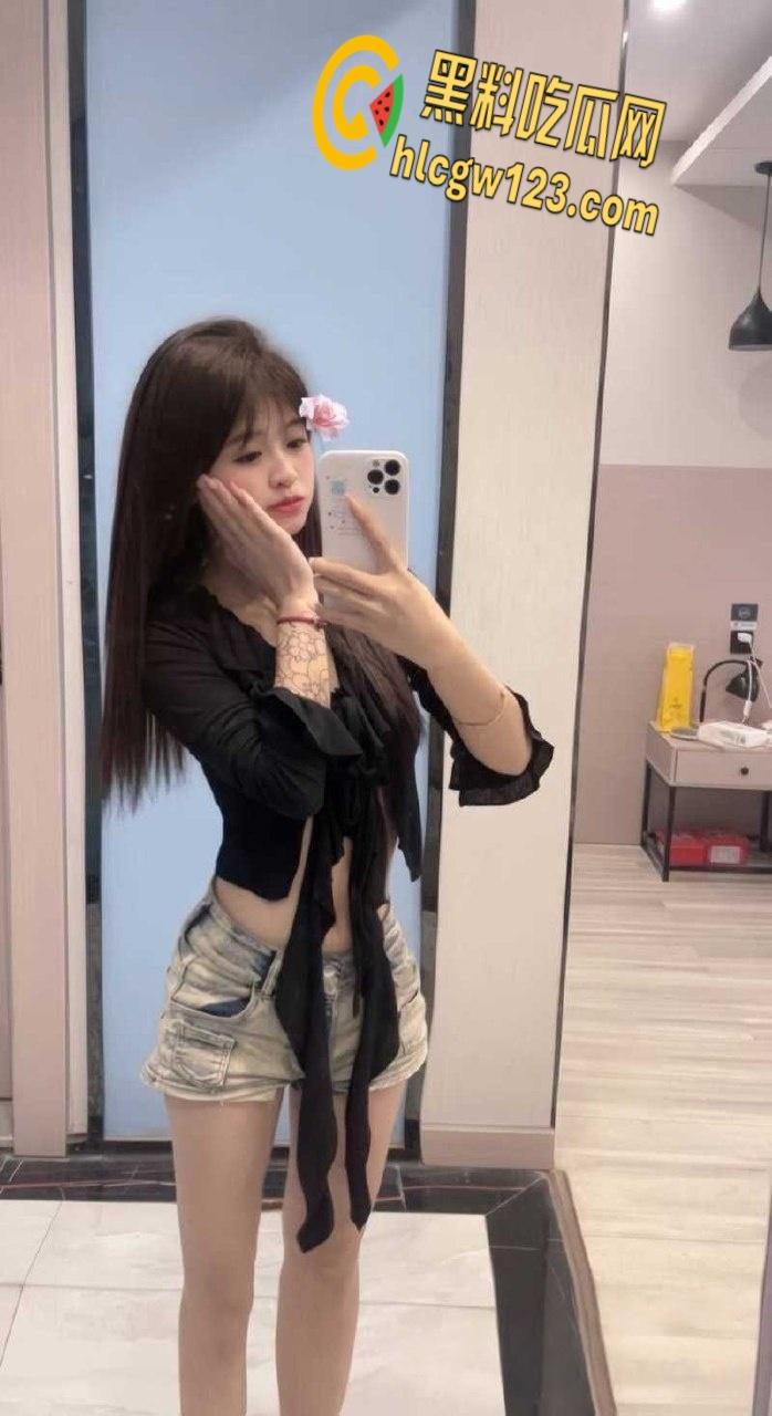 四川旅游学院【陈蓓元】，有着清纯外表却下海做外围，包一夜不做高端也不卖低廉逼价！-4