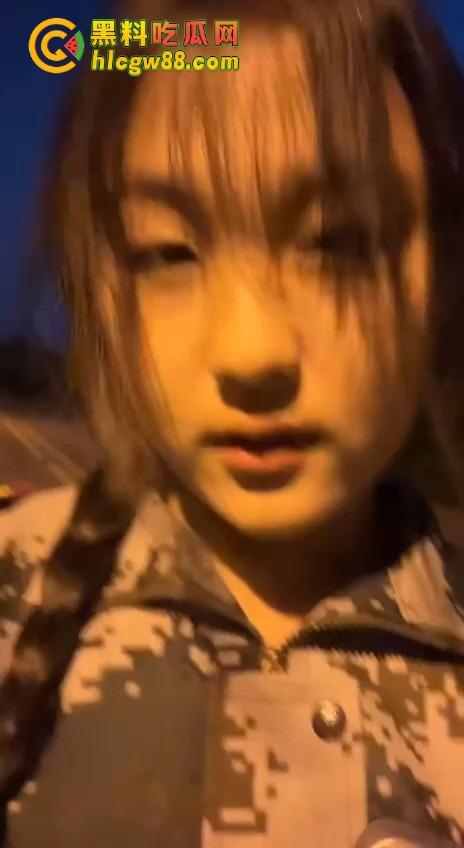 大连姐夫操上小姨子被抓包,聊天记录爆出大学生妹妹被姐夫干翻,姐姐曝光骚逼妹妹自慰插逼视频!-9