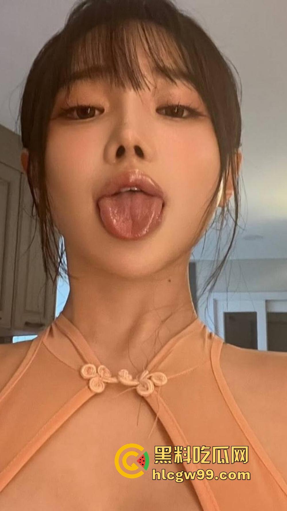 韩国阿黑颜女神主播【朴余慧】付费视频流出，擦边直播不断撩动粉丝色心，美乳骚穴等待榜一大哥砸钱品鉴！-4