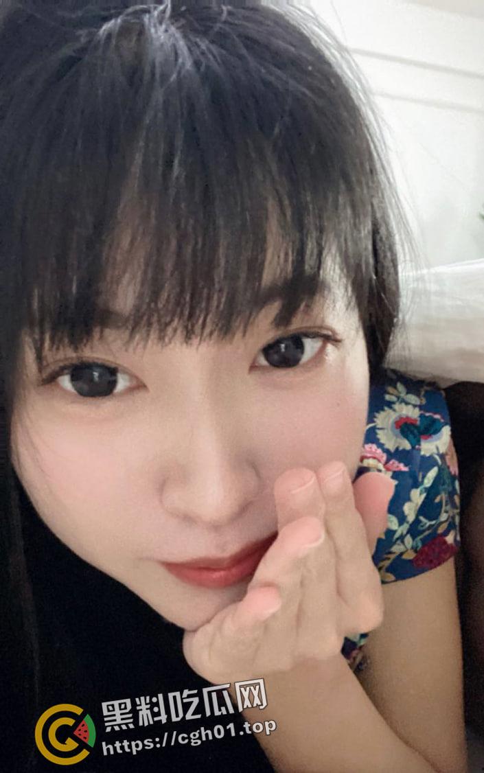 大一学妹爱吃鸡 可爱风小母狗喜欢吃鸡胜过操逼 反手摁过来拉着头发爆操-4