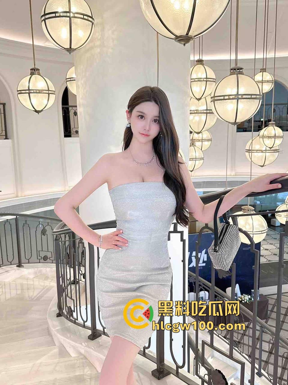 黑料小葵花课堂开课啦 用手正确抚摸女性乳房技巧 如何摸奶摸到她性高潮 让乳头勃起从不敏感变超敏感！-5