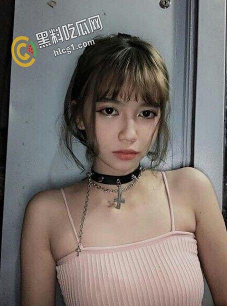 江苏大学很有气质的清纯短发妹 喜欢一个人在宿舍里 偷偷自慰揉奶扣逼 录下视频后在网上到处勾引炮友-4