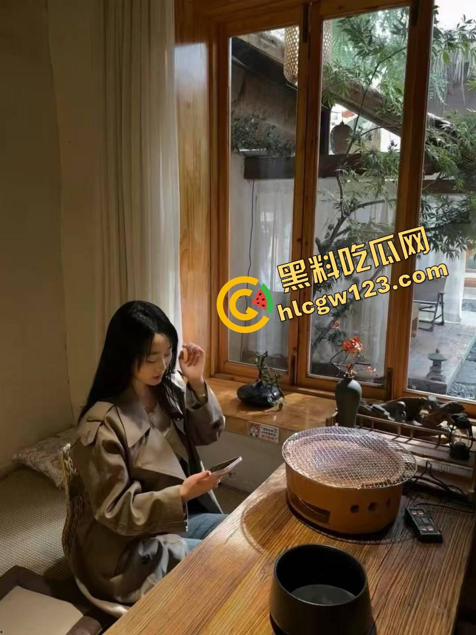 哥哥出差我下药操翻极品嫂子，灌醉迷晕狂玩丰腴骚身，各种姿势干嫩逼，套子甩脸部拍照留恋！-4