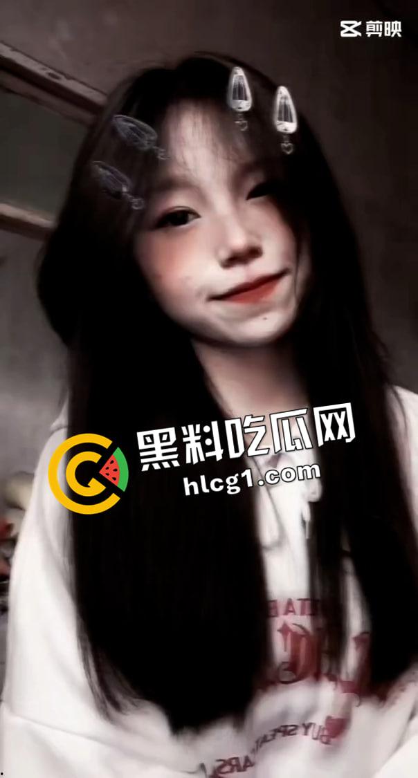 瓜友投稿！四川成都西北中学高三【李忠梅】渣女海王欺骗感情  风骚漏奶勾引 多平台账号实锤曝光-2