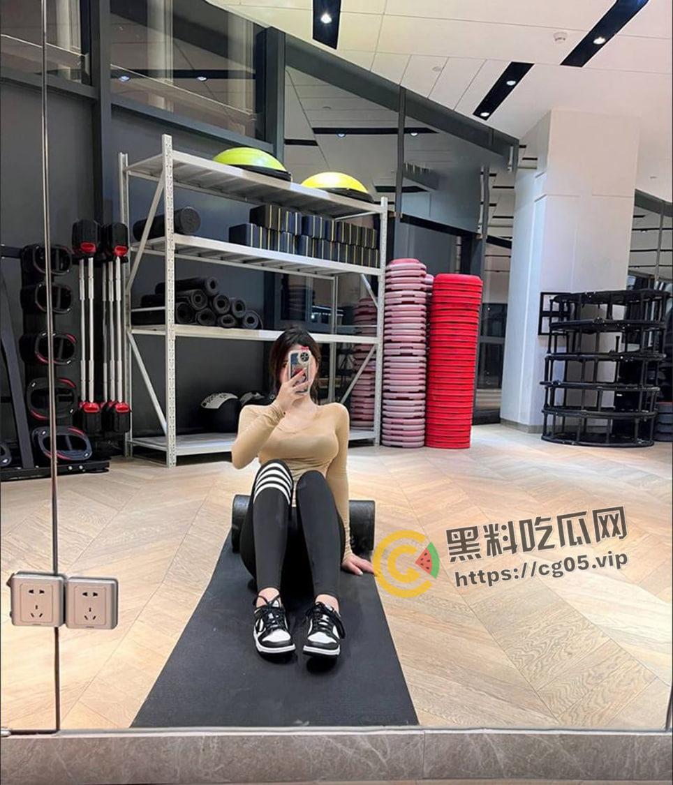 新势力医疗美容院股东 网红美女 美羊羊 做股东还下海  挣两份钱 卷死同行-8