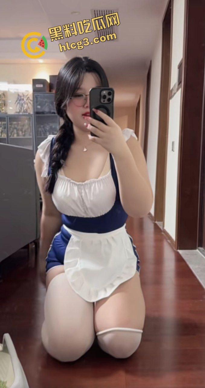 抖音风骚网红『菠萝噗噗』大奶肥臀骚母狗 全国可飞！大尺度双视角约啪福利流出！-4