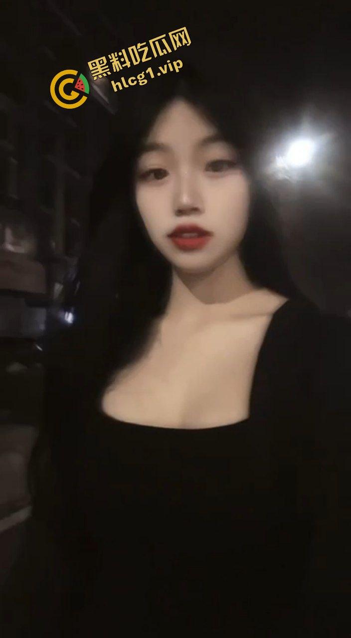 瓜友投稿曝光！冀州中学高中同学『王微欣』给闺蜜当伴娘 被单男得吃爆操！-2