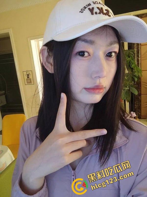 宁夏大学美女校花『马莹莹』反差母狗被玩坏！男友翻身猛抽插让她欲仙欲死！-4