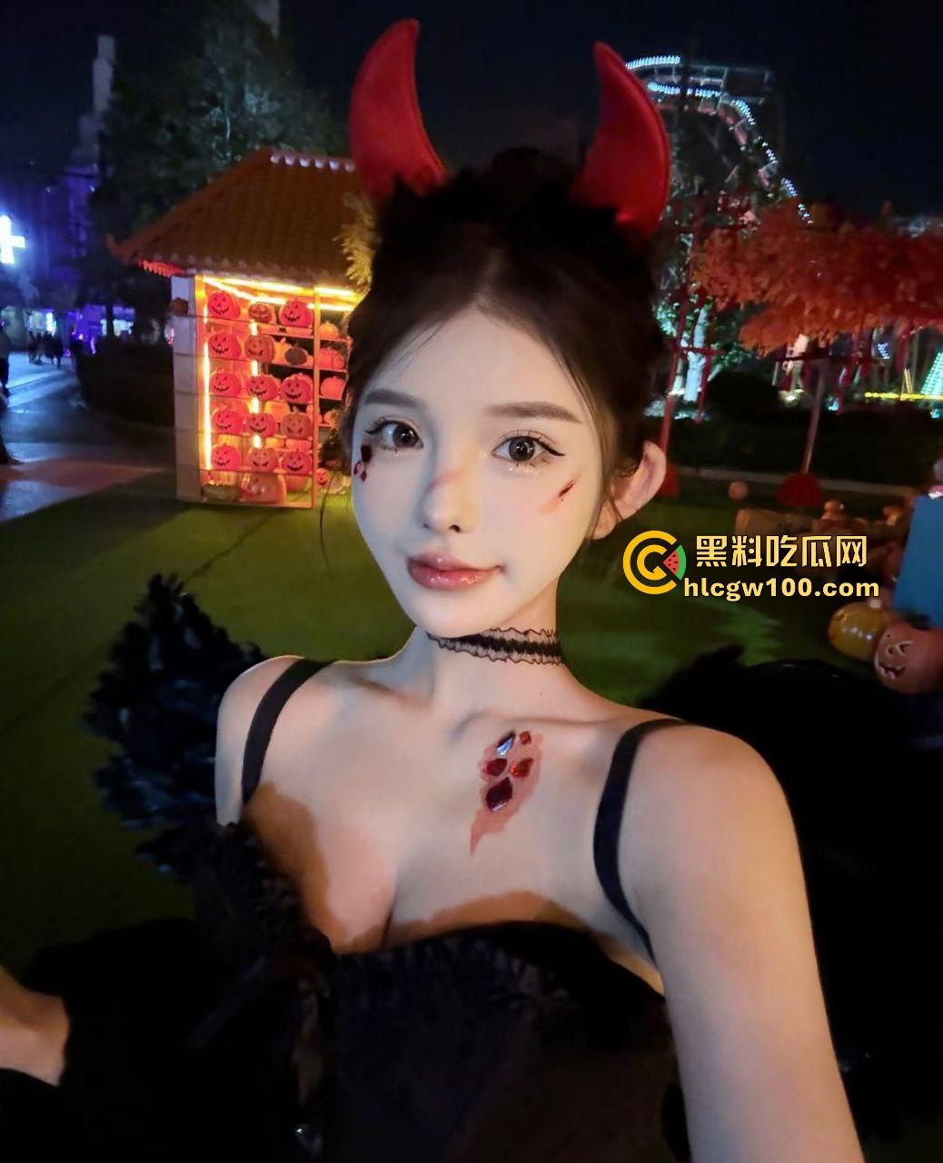 宁波03小骚妹『乔茜』猫居然舔她奶子舔到红 醒了还继续舔逼 这是人不如畜 真是骚货连猫都不放过！-5