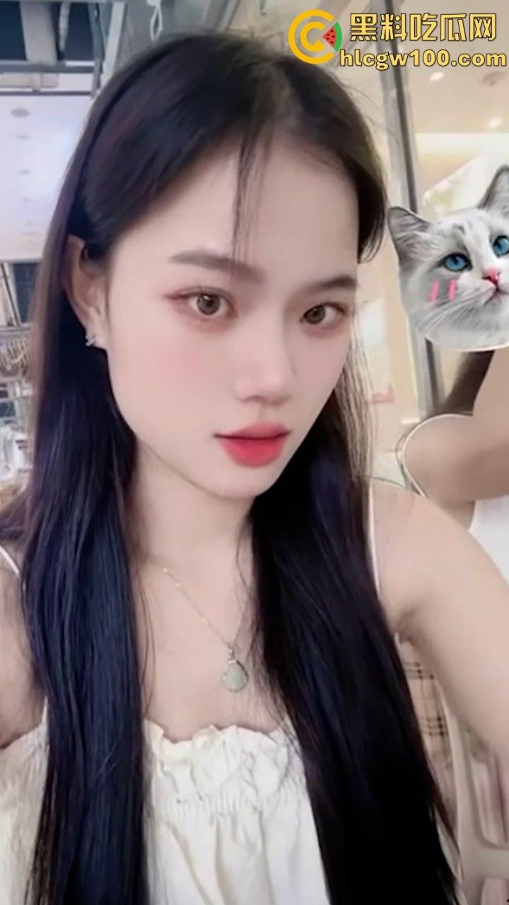 深圳外围女神【南山汤圆】穿衣是高不可攀的女神 脱衣是淫荡下贱母狗 这身材太完美了-4