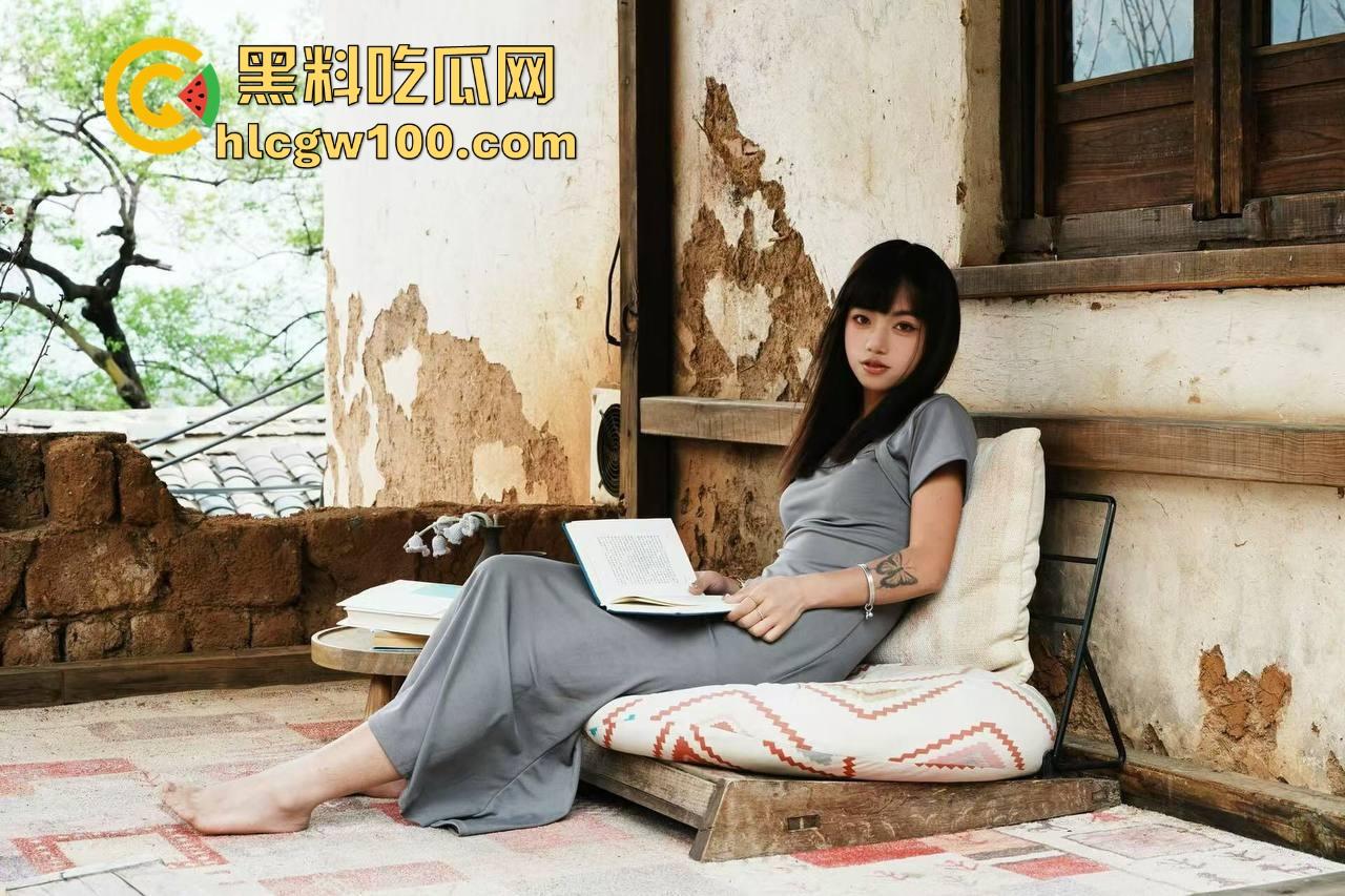 长沙大专嫩妹『罗诗琪』骚出花1万块包养活好不黏人，7分钟速推口技舔到麻，口交深喉舔到飞起大哥直接喊值！-1