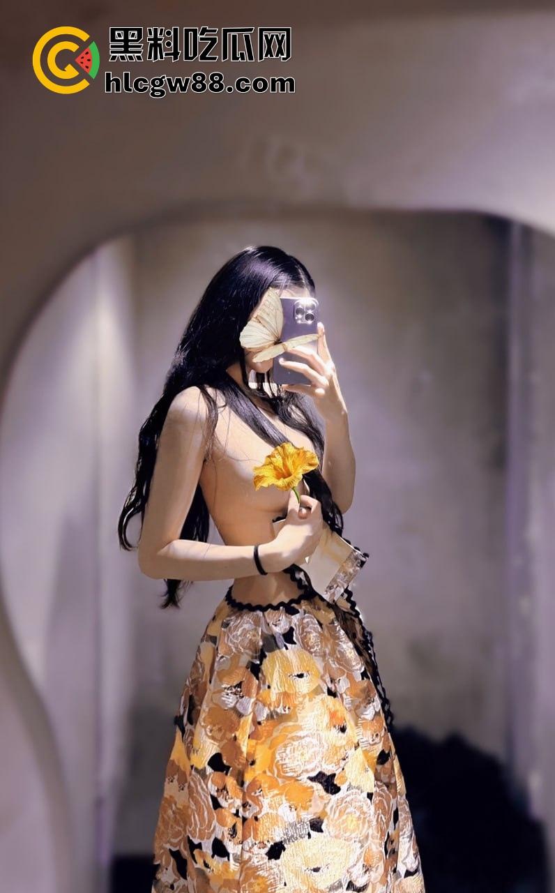 石家庄骨感御姐尤物【水冰月】黑丝勾魂，嫩白长腿夹爆鸡巴，金主无套狂插，骚洞白浆淌满地！-10