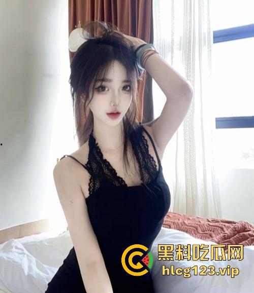 抖音小网红【虎孃Pan】全裸骚舞曝光！润滑液摩擦，全程骚得让人顶不住！-3