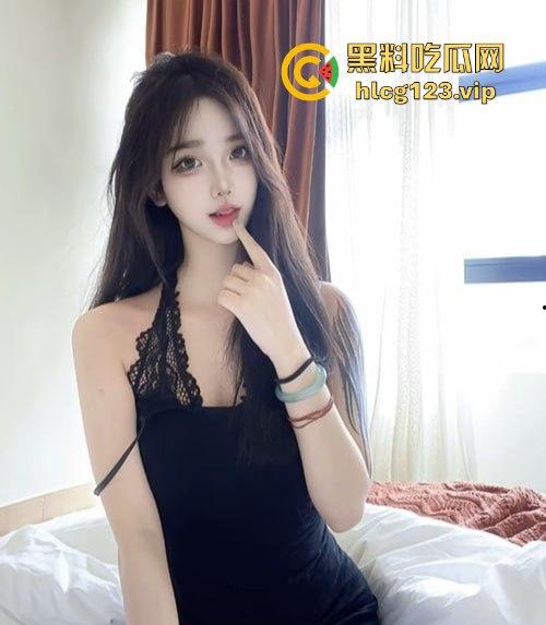 抖音小网红【虎孃Pan】全裸骚舞曝光！润滑液摩擦，全程骚得让人顶不住！-4