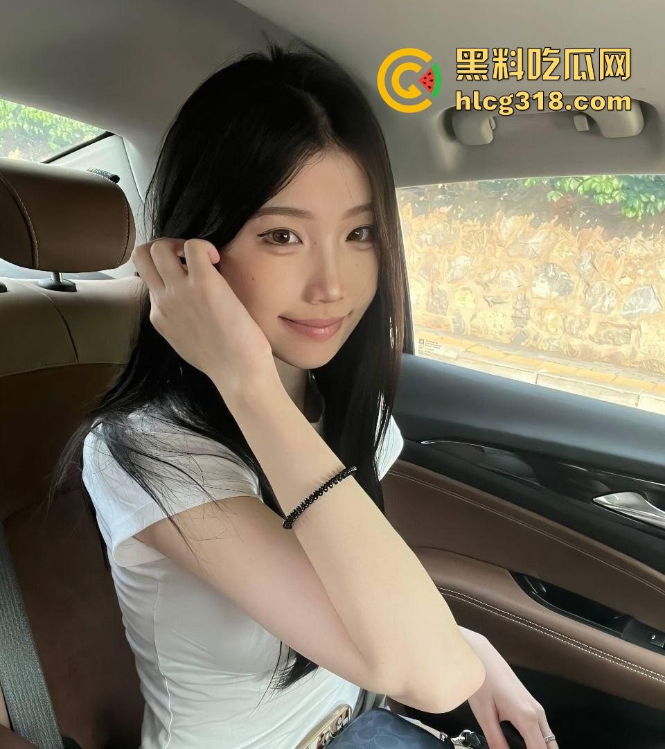 清纯女大床上的反差表现！高颜值母狗极品身材 黑丝后入 骚的一批！-1