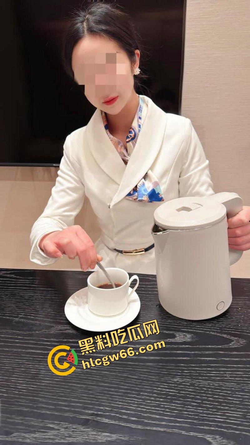 海角乱伦猛神女神节接亲姐下班爆菊狂射，御姐正装掩不住骚魂，嫩后庭喷水操成母狗样！-5