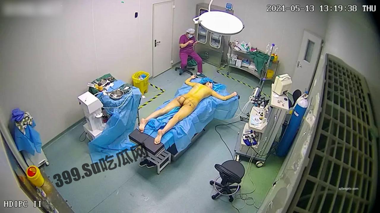 监控流出 珍稀资源黑客破解整形医院摄像头偷拍妹子脱光光做抽脂麻醉过后疼得哭蒙了圈-1