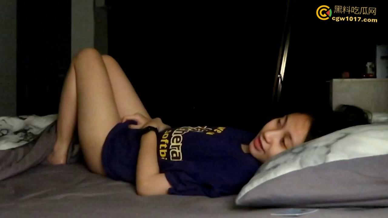 泰国清纯女神【kainaoa】，晨起被男友掀被猛干，激情舌吻爆插白虎嫩穴，被无套内射后满脸享受！-6