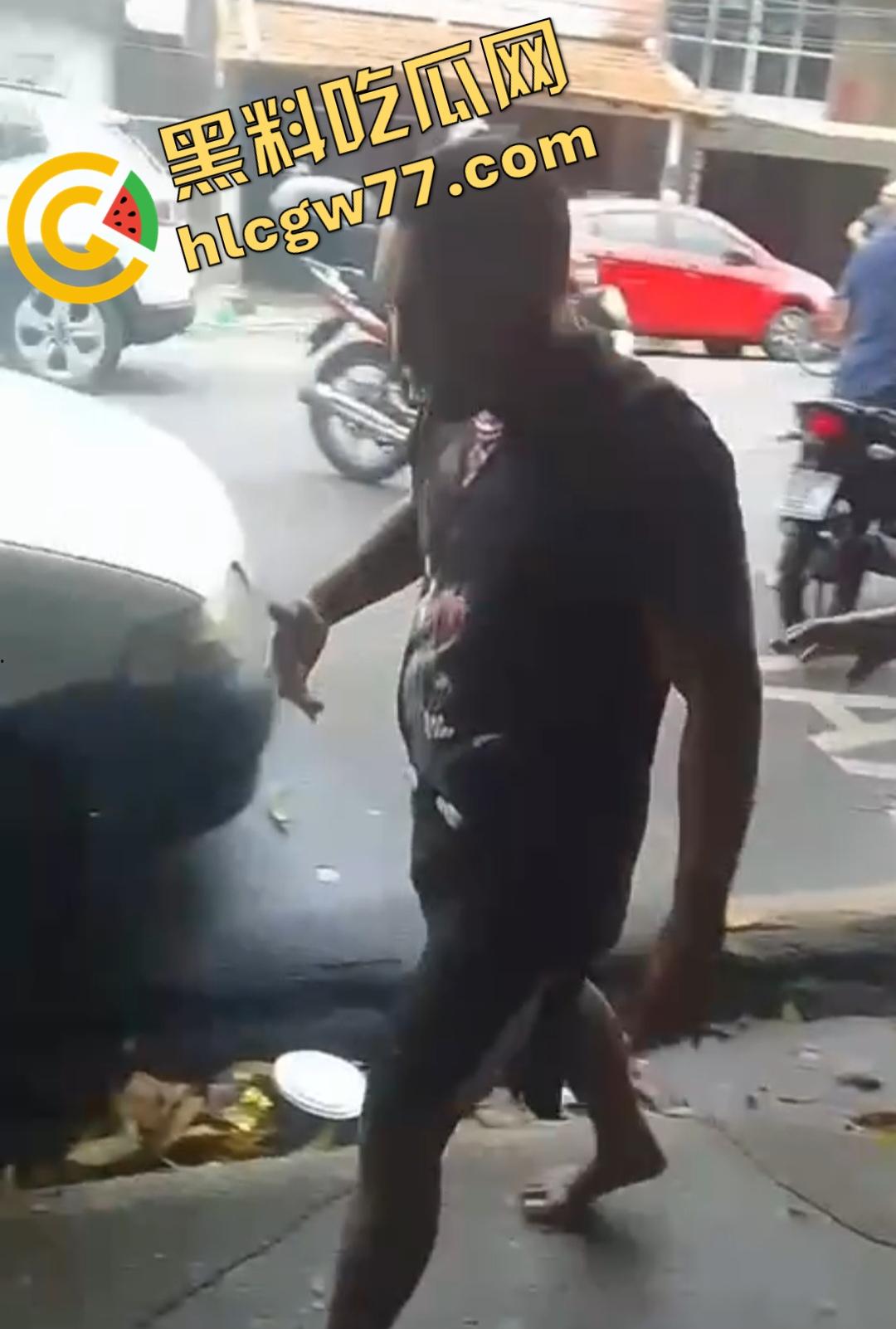 巴西“泰森”咬耳酿血腥！“泰森”偷窥女子，黑衣男见义勇为反被咬掉耳朵，现实版“疼痛奥林匹克”！-4
