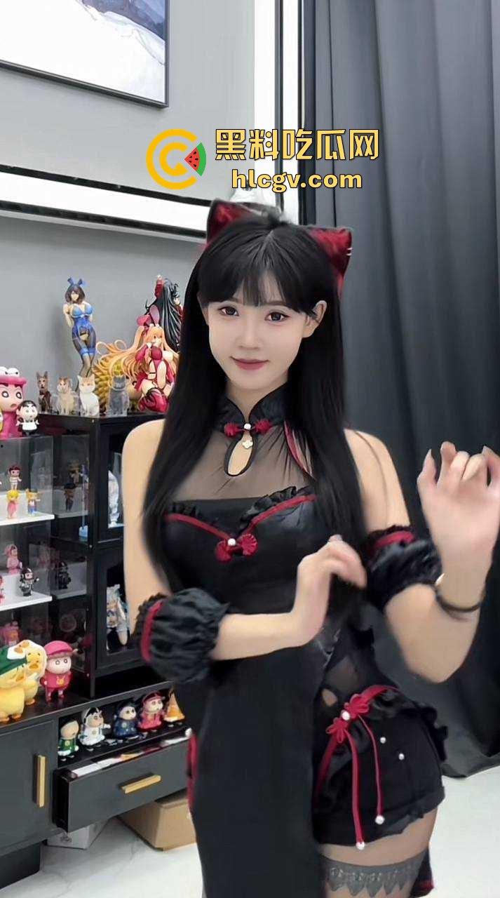 抖音60w粉丝网红『牛b』小三上位大翻车！八块腹肌男友性爱视频流出，恋爱脑遭遇渣男终成笑柄！-24