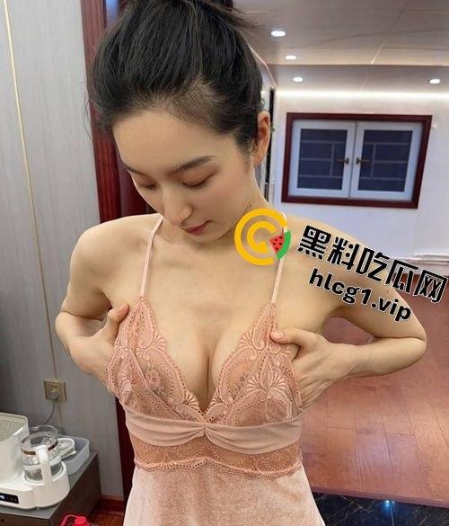 江苏新婚少妇『曹琳』孤独难耐！勾引男同事醉酒后回家啪啪！完美身材在深夜中被强力征服！-5