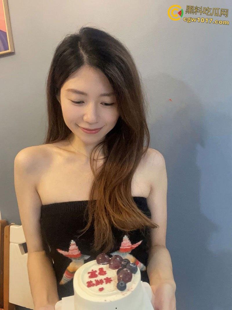 福建极品人妻【陈润好】,婚后出轨与炮友偷情开房,女上骑乘各种姿势疯狂榨精,全程骚话淫叫不断!-4