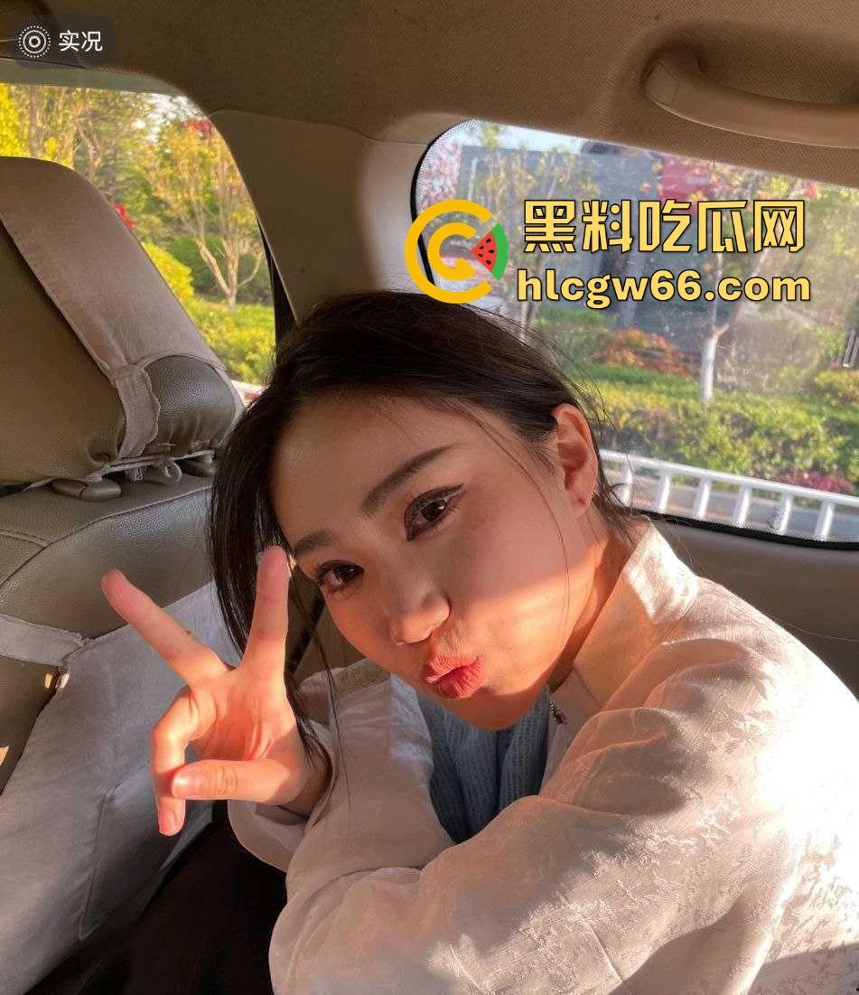 英国南安普顿大学商学院研究生【邓梦婷】绿茶婊实锤！背着男友勾搭男闺蜜到处鬼混，母女双贱联手刷新下限！-8