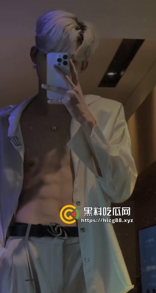 成都小仙女找男模鸡巴养身，哪知男模鸡巴是毒棒，插谁谁烂草完骚逼流脓烂成花，婊子贱种天生一对！-34