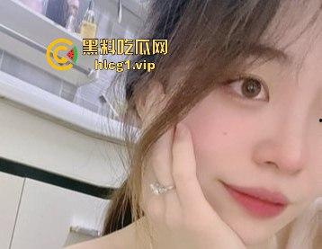 瓜友爆料约了个技校02年清纯妹，外表无辜其实援交老司机！那叫声简直让人顶不住！-3