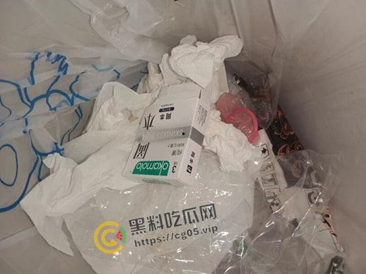 吃瓜！嘉善浙F地800号足疗女技师【王文敏】渣女出轨多位客人约炮 海量聊天记录曝光！更有行车记录仪和用过的避孕套为铁证！-24