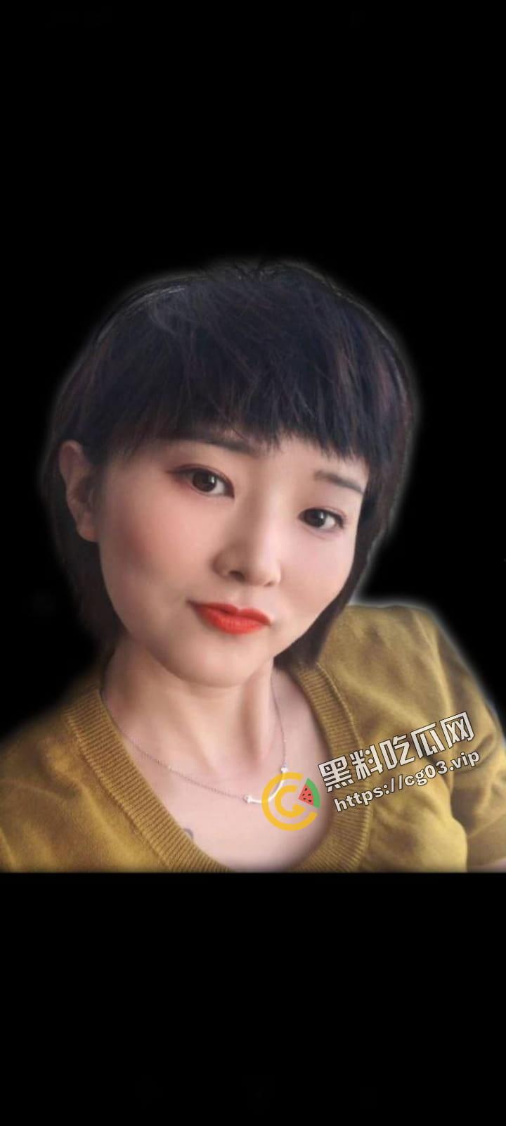 曝光！山西某电影院人事【李雪梅】婚内出轨男小三  还去聊骚男小四  情夫怒将其海量生活照 及裸照自慰视频流出-5