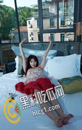 希威社流出清纯可爱美女嫩模 小初 跟摄影师在厦门旅拍 户外海边全裸露出拍摄性感写真视频合集视频-3