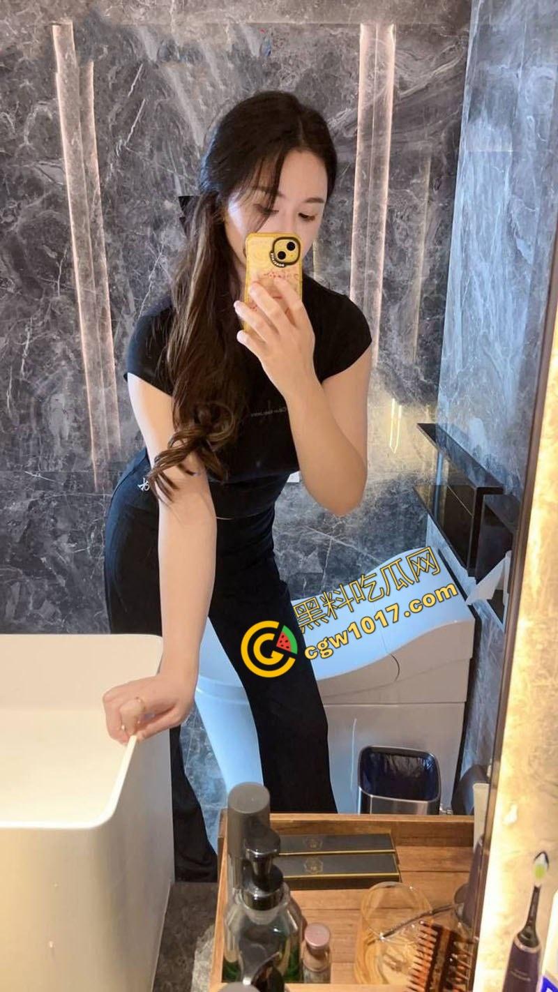 湘西美艳淫娃【宫佳怡】性爱大曝光：迷人巨乳、修长大长腿，深喉口交，猛烈抽插，淫叫连连，分分钟喷发！-3