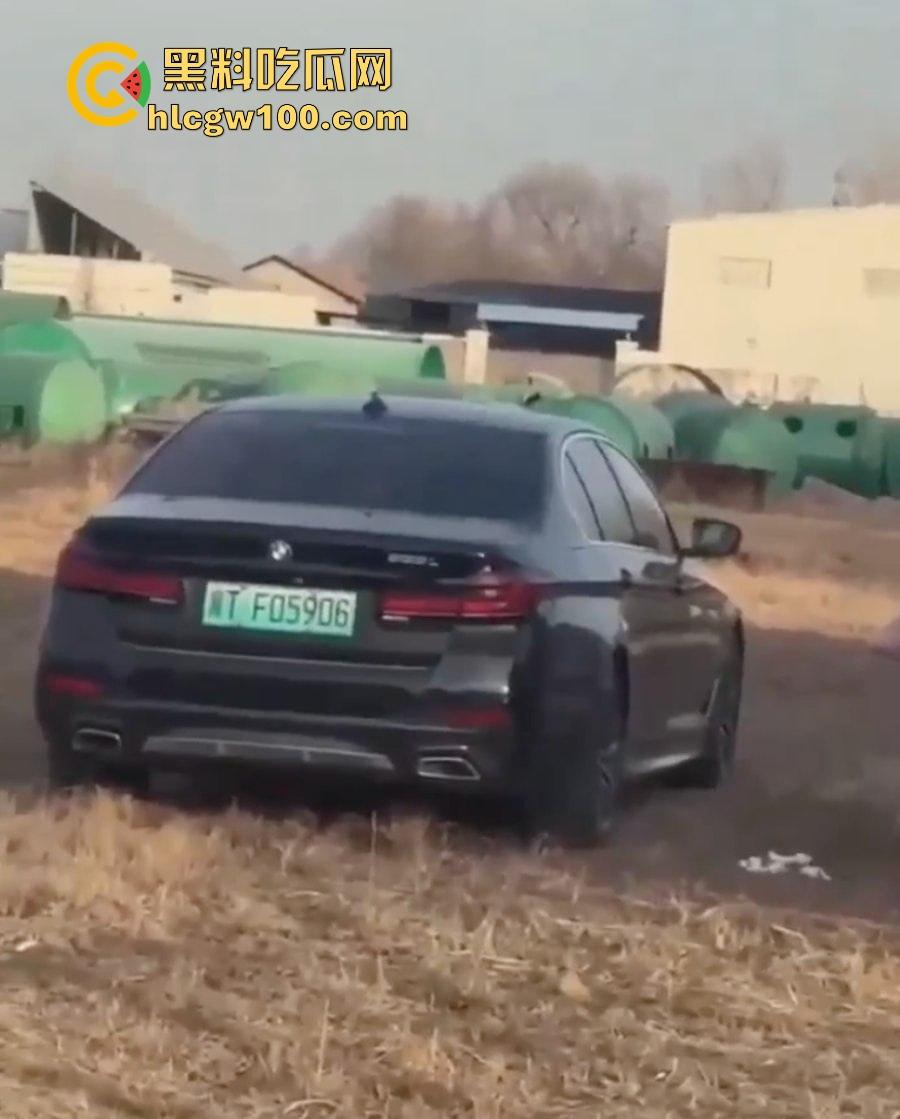 2025新年第一车震，河北【冀TF05906】车主田野激战，小蜜骑电动车赴约挨操，村口卫生纸撒一地！-7