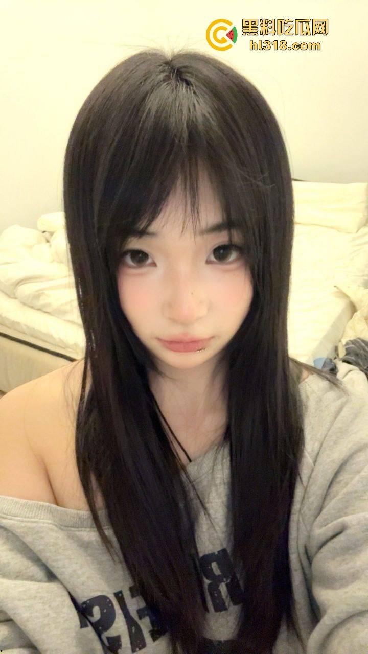 纯情小护士SM调教主人肉棒，将金属棒齐根插入龟头马眼，缓慢撸动，手法老专业了！-2