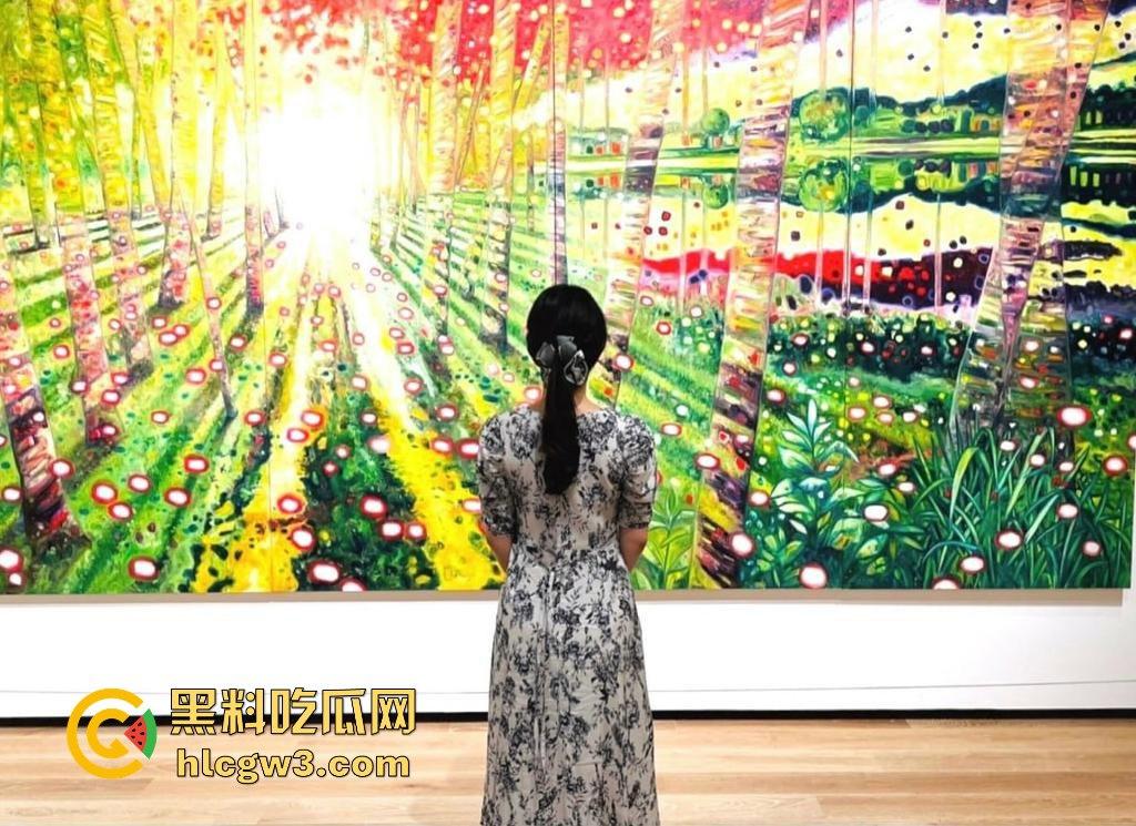 极品身材御姐【Rikak】上线 自曝福利顶级美颜反差超大，骚得像只母狗马甲线大奶加持，撸完直接虚脱！-5