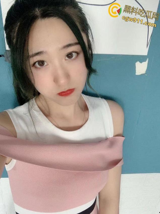 重庆少妇【赵晓丽】，偷偷下海当裸体模特，还跟摄影师出轨偷情，母狗般被人玩弄，无套爆操粉嫩小穴 ！-3